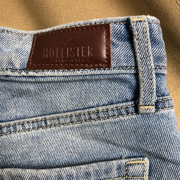 Hollister Daisy Patch Skinny Jeans - Picture 9 of 10